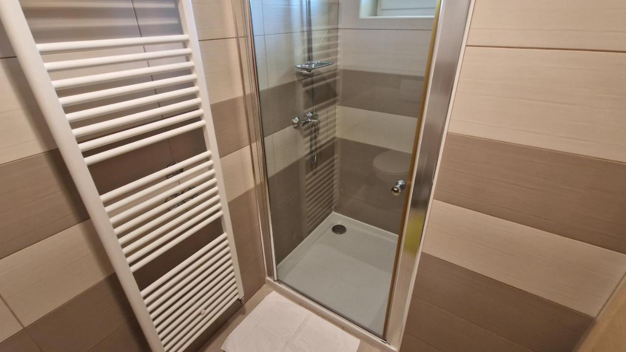 Apartment Pipo Krk Town Luaran gambar